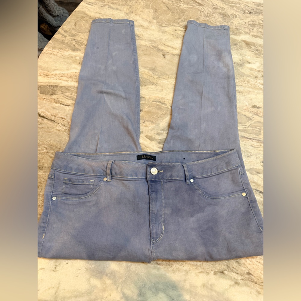 B.Brazen Light Blue Denim Capri Pants Size 18w Plus Stretch Cropped Jeans